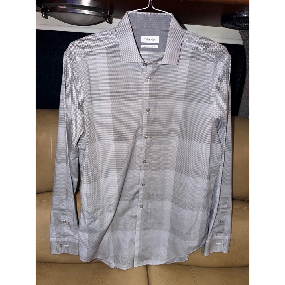 Calvin Klein Mens 16.5X34/35 Slim Fit Non-Iron Dress Shirt Grey Plaid Button